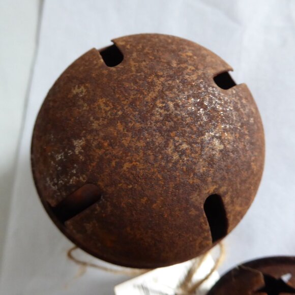 NEW 3” FARMHOUSE RUSTY METAL JINGLE BELL CHRISTMAS ORNAMENT LOT OF 13 - Picture 9 of 10